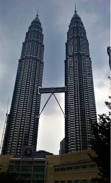 12_petronas_tornyok_kuala_lumpur.jpg