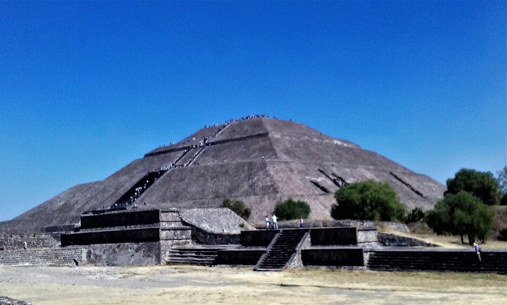 12_nap-piramis_teotihuacan.jpg