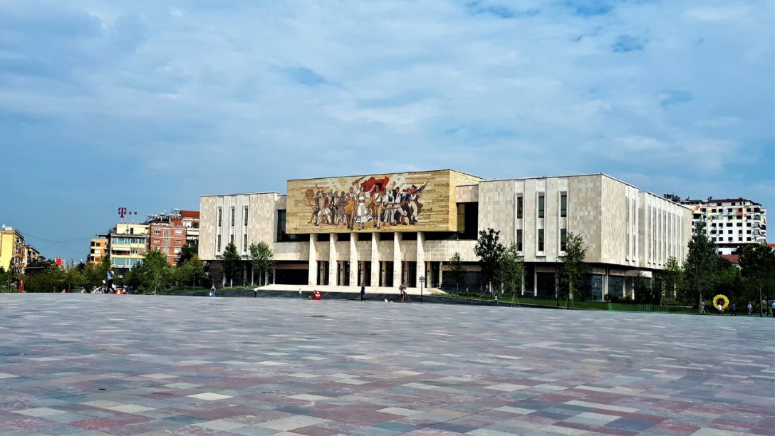 23_nemzeti_muzeum_tirana.jpg