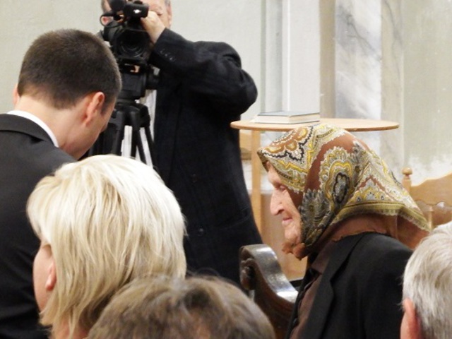 Tisztelet és büszkeség! Kitüntetettjeink augusztus 20-án: Farkas Lászlóné, Bazsinka József, Bálint Istvánné és a Nagy Károly Városi Könyvtár!
