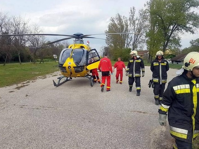 Motorosok súlyos balesete Tök belterületén - bicskei tűzoltók is vonultak!