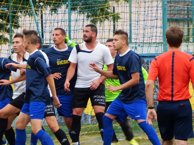 Megint az utolsó perceket nem bírtuk ki: Bicskei TC-Mór 0-6 (0-2)