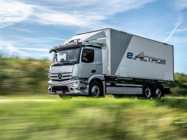 Mercedes-Benz eActros - A csendes fuvaros