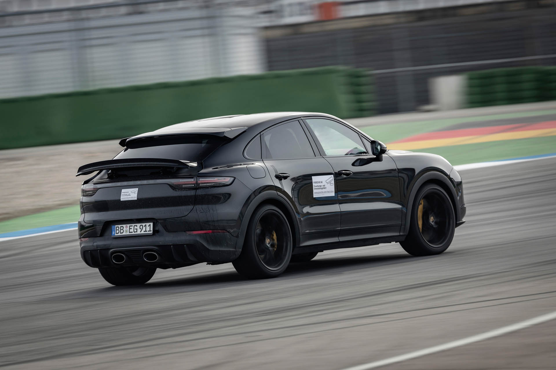 porschecayennewalterrohrl2021c.jpg