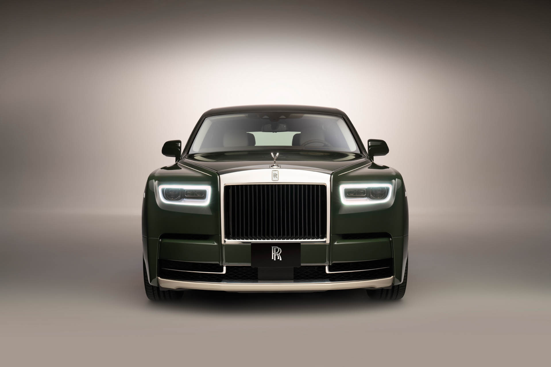 rollsroycephantomoribe01.jpg