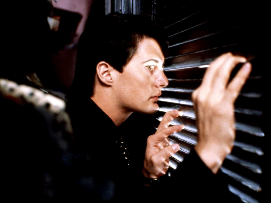 blue-velvet-kyle-mclaughlin-1140x855.jpg