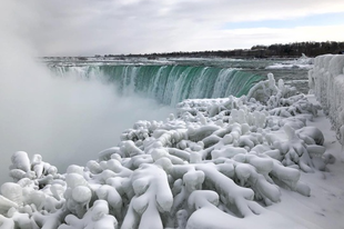 Befagyott a Niagara-vízesés