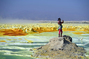 Sóbányászat Etiópia legkietlenebb részén.