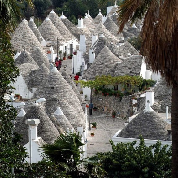 alberobello_1.jpg