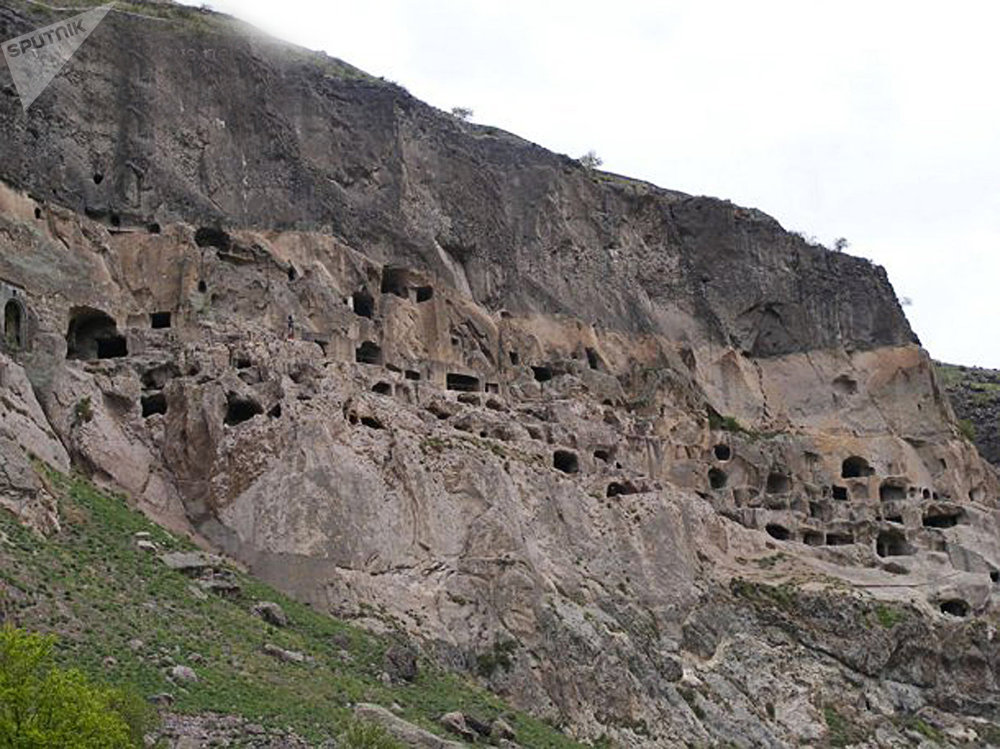 vardzia11.jpg