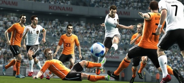 Pro-Evolution-Soccer-2012-v2.jpg
