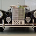 Mercedes Benz 300 S - 1:18 Maisto