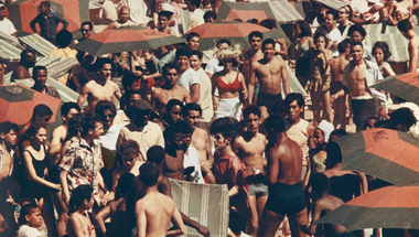 A 60-as évek strandolói Coney Islandről