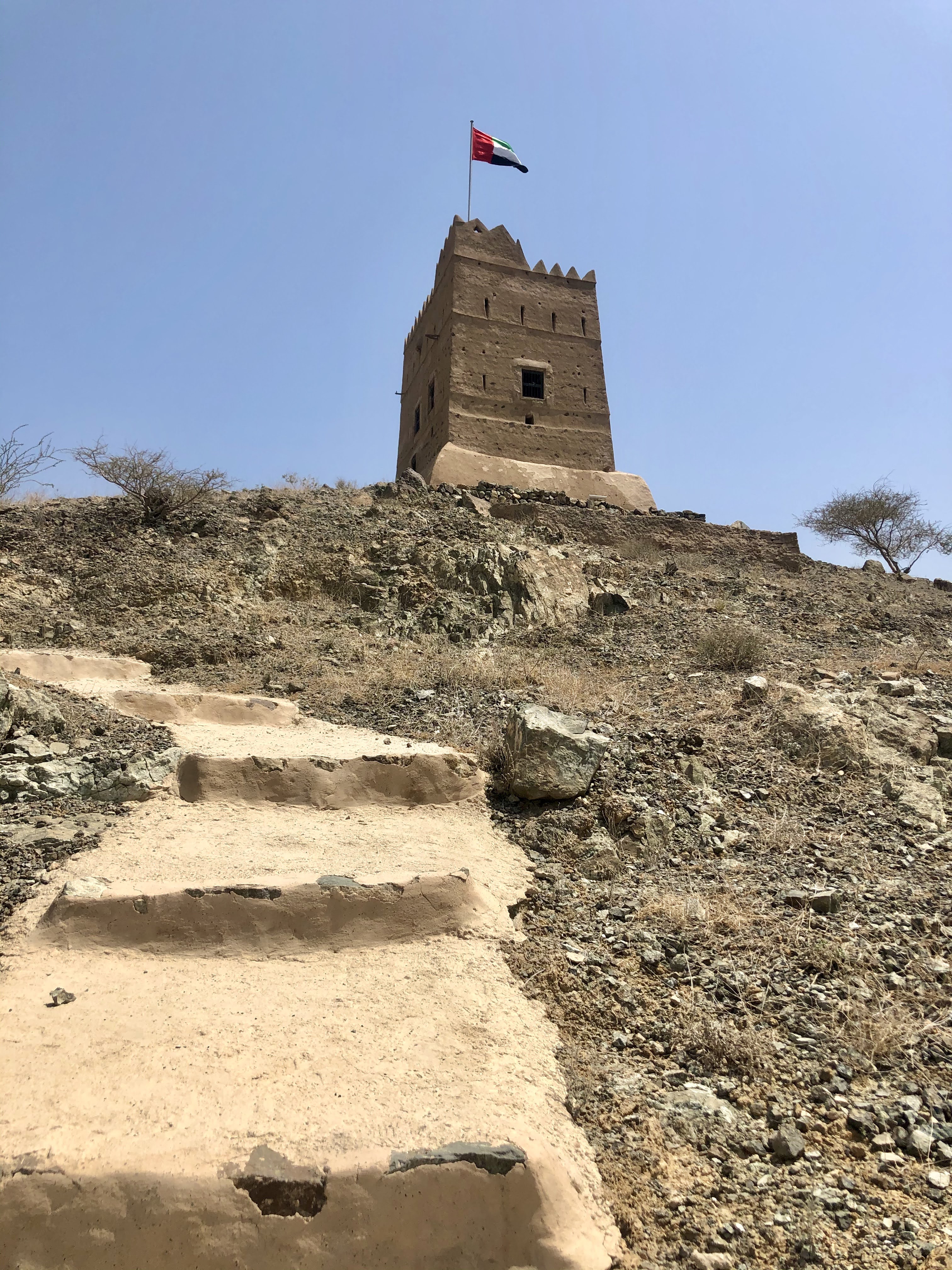 Torony a domb tetején Al Hayl-ban