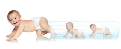 baby-getting-out-tube-21593362.jpg