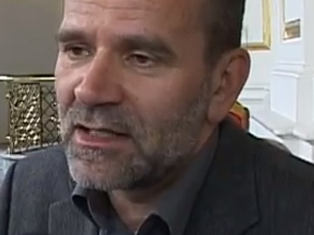 Január: Álszentek összeesküvése