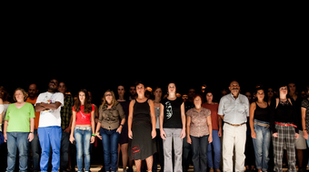 100 civillel a színpadon kezdi évadát a MU Színház