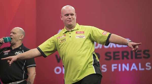 michael-van-gerwen-ladbrokes-world-series-of-darts-finals-steve-welsh-pdc_u0q95ifh3bz1m154kuk4c74p.jpg