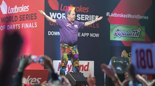 peter-wright-ladbrokes-world-series-of-darts-finals-steve-welsh-pdc_5kcjcqn3pygg1x6s642mhhhyb.jpg