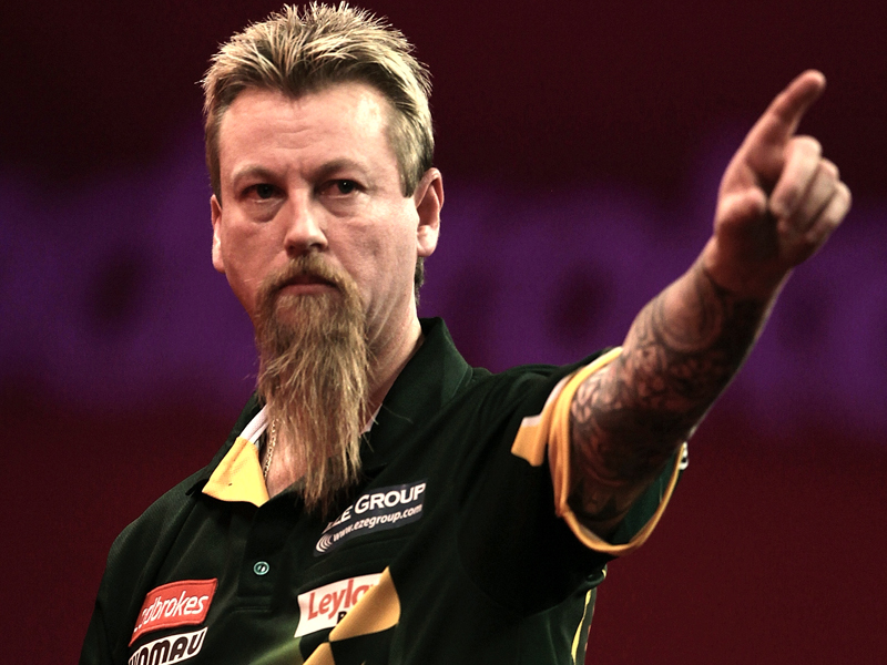 simon-whitlock-wins-players-championships-18.jpg