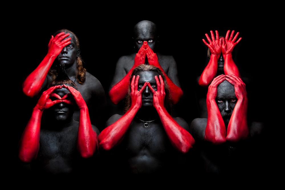 Red-Hands-pienempi-8-2012.jpg