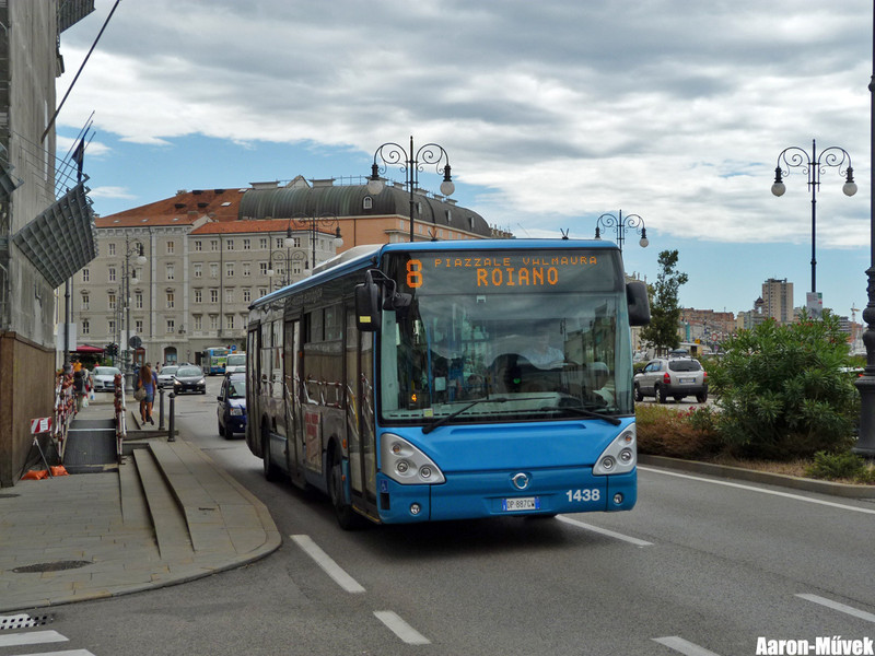Olasz életképek III - Trieste (8)