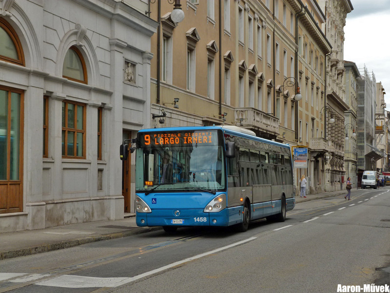 Olasz életképek III - Trieste (9)