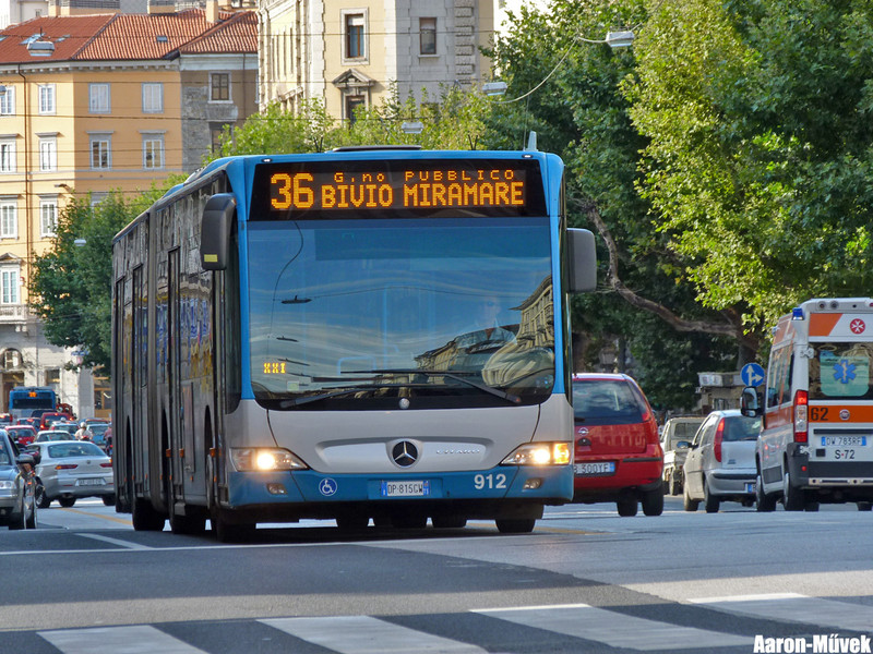 Olasz életképek III - Trieste (17)