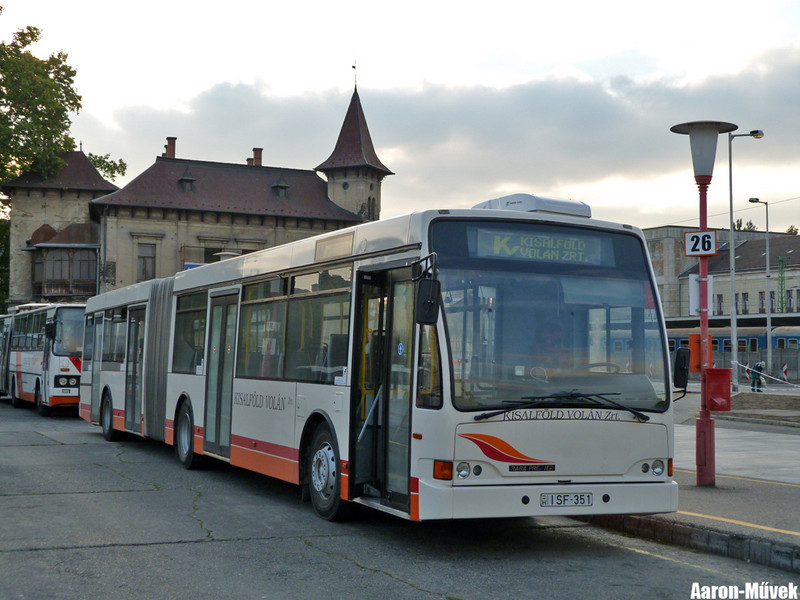 Évértékelő (18)