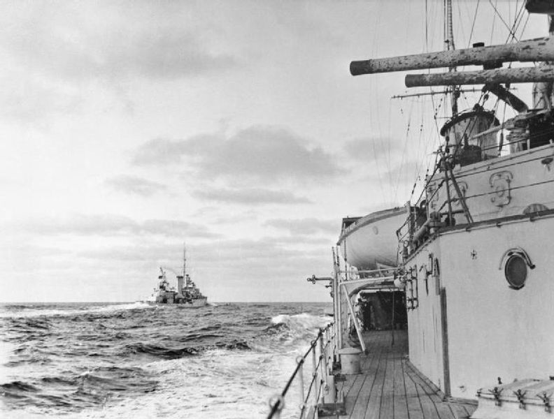 hmnzs_achilles_01939_12_13_hms_ajaxrol_fenykepezve.jpg