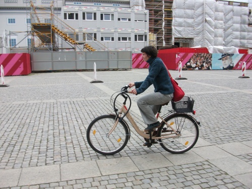 bicikliző Évi.jpg