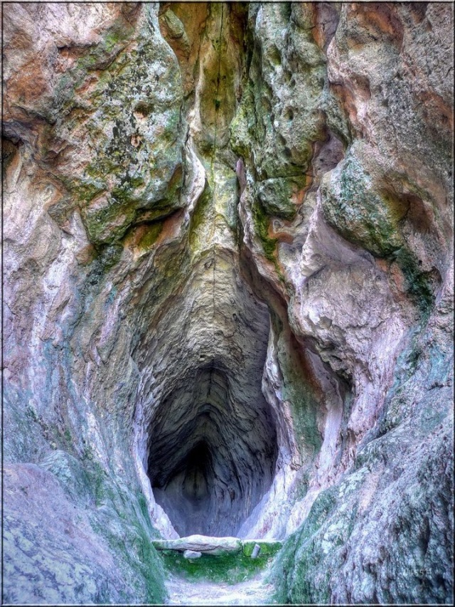 Cave Vulva.jpg