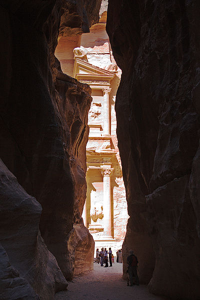 400px-Petra_First_Glimpse.jpg