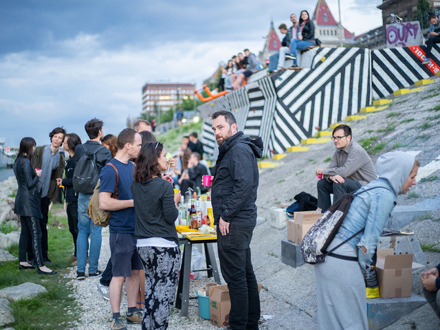 Gerilla Grillparty a KIFOLYÓnál