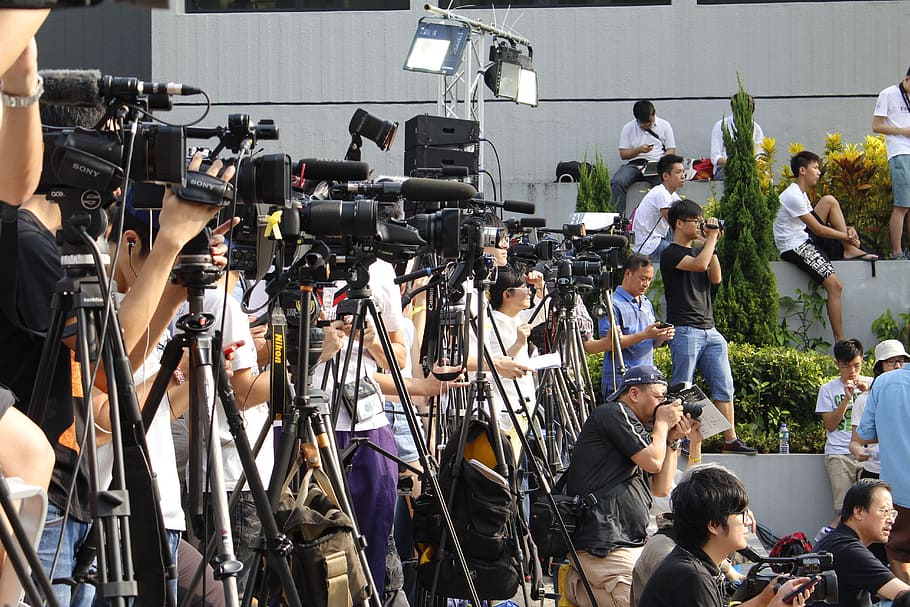 hongkong-media-camera-journalist_1.jpg