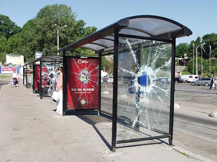 61-delightfully-creative-bus-stop-shelters-4.jpg