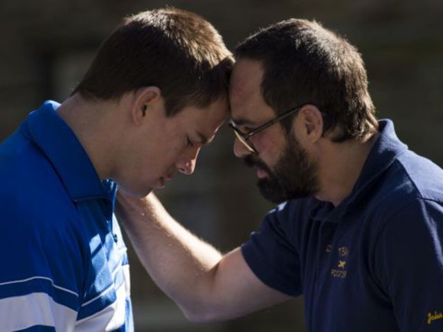 kritika: foxcatcher (2014)