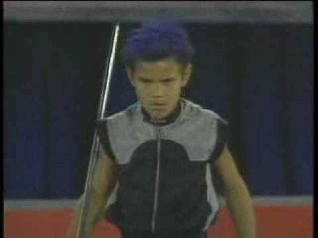 taylor lautner kicks ass