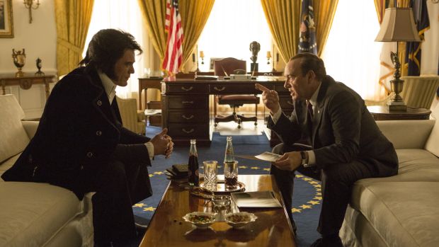 elvis_nixon_01_b.jpg