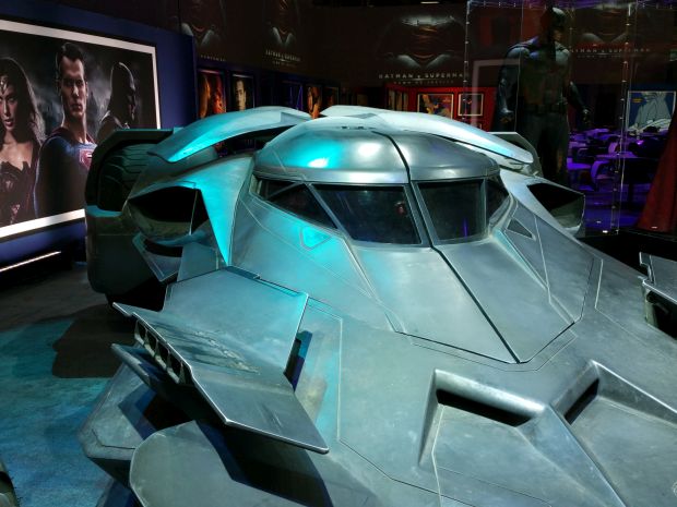 bvs_batmobile_14_b.jpg