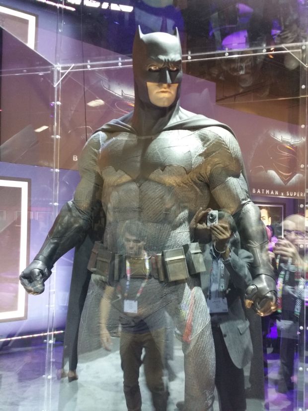 bvs_costume_05_b.jpg