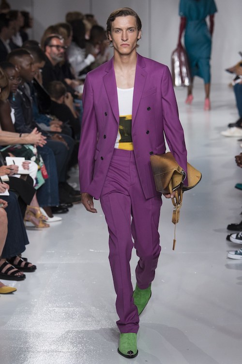 Calvin Klein - egy egész öltöny férfiaknak, szintén zölddel kombinálva