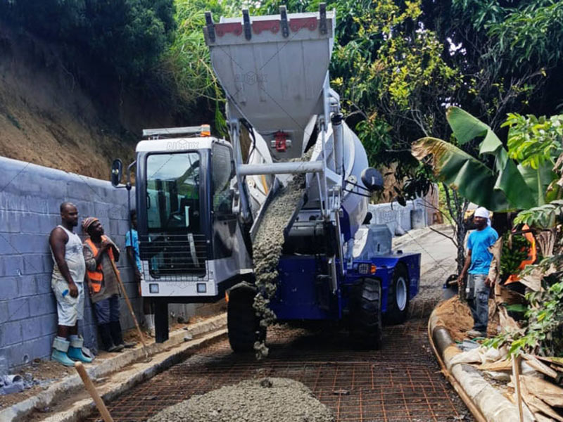 aimix_concrete_mixer_indonesia_working_onsite.jpg