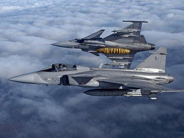 Húszezer óra a Gripennel