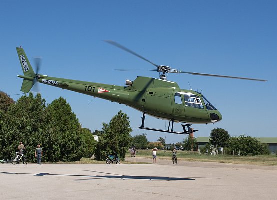 as350-2-06.jpg