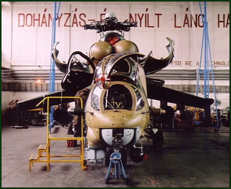 LHSA-040323-07-hangár.jpg