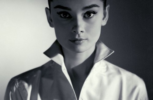 audrey,elegance,eleganttravel,woman,audreyhepburn,beauty-09bd416ba5a9e40f3a253e5fe6827648_h.jpg