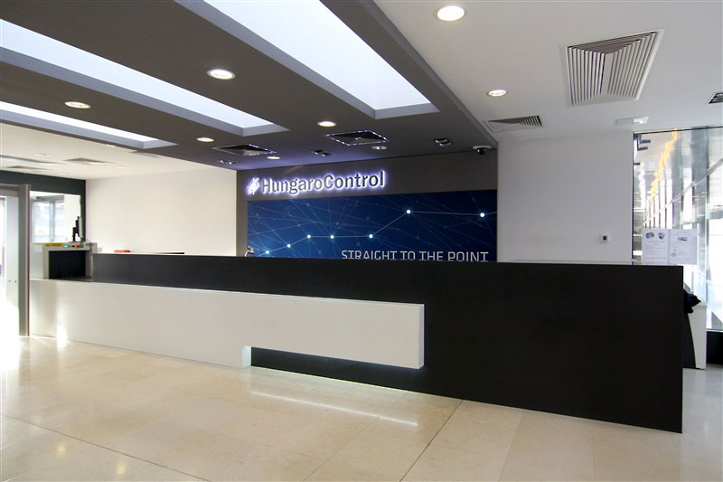corian_recepciospult_akrilfeluletek.jpg
