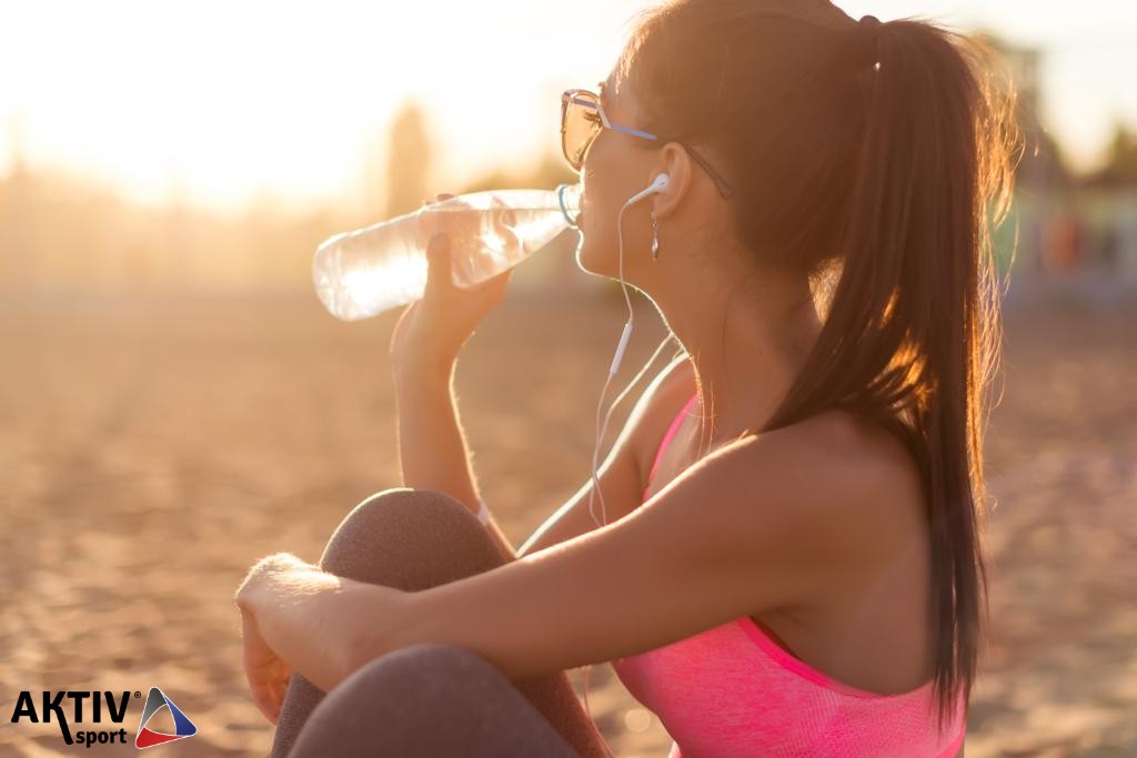 stock-photo-beautiful-fitness-athlete-woman-drinking.jpg