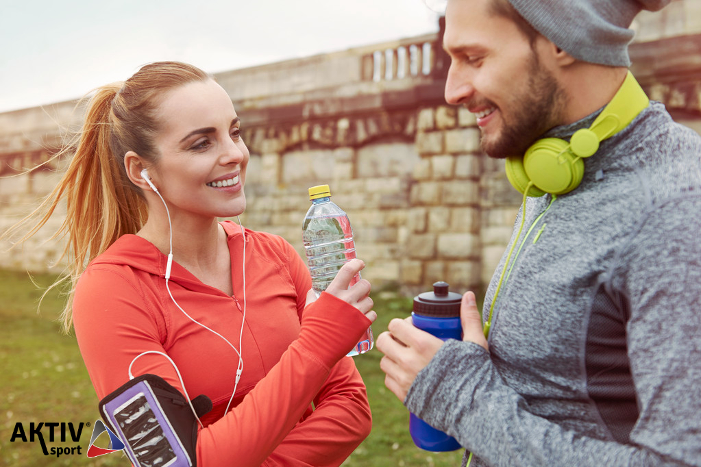 stock-photo-fitness-couple-together-outdoors.jpg